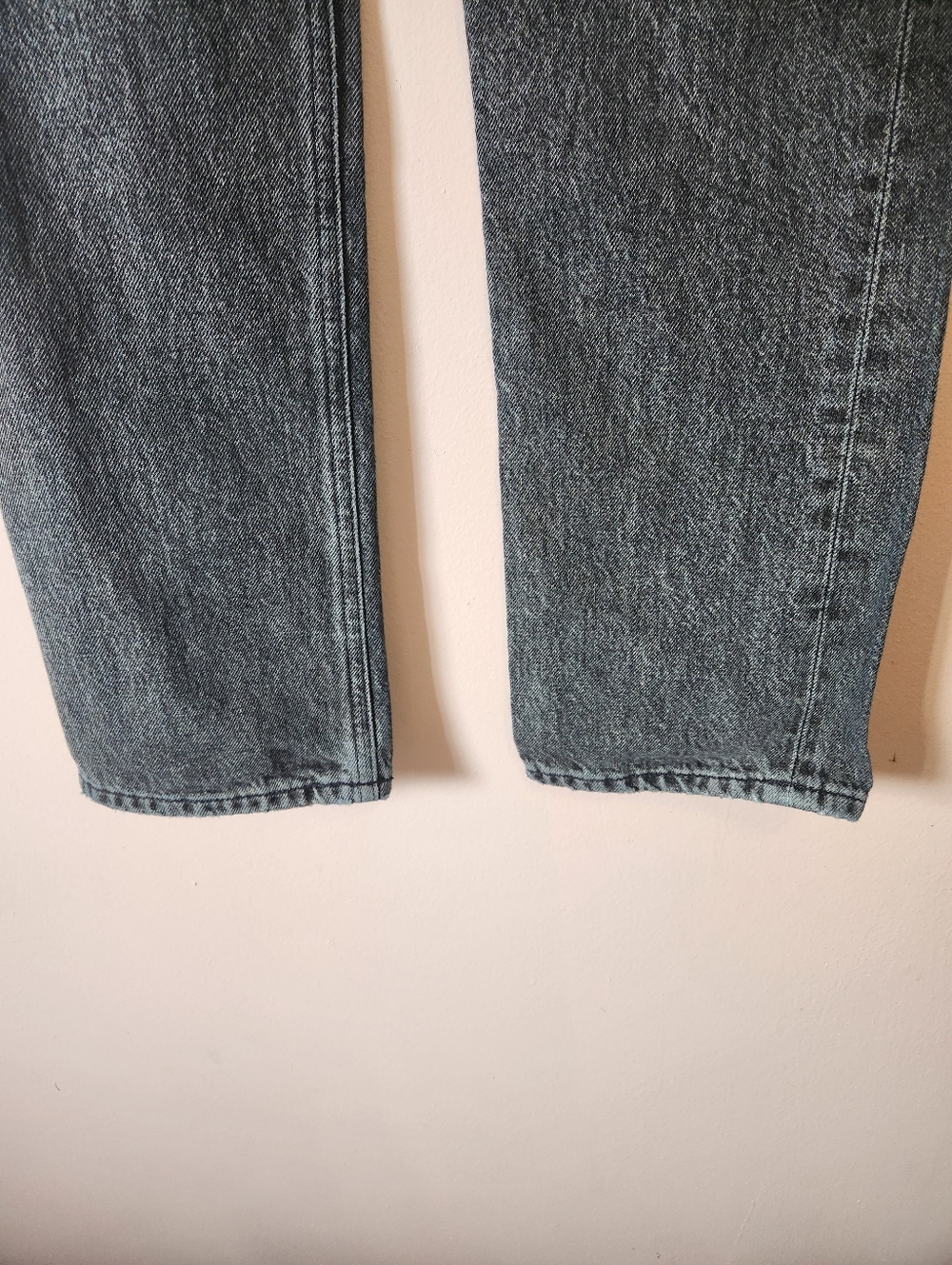 AGOLDE Lana Mid Rise Vintage Straight Jeans Roam Black/Gray Wash Sz 23 Like New - Picture 2 of 9